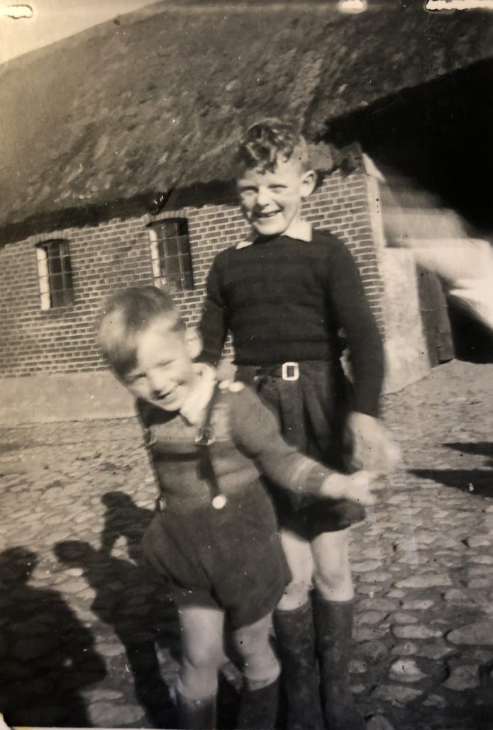 Svend og lillebror